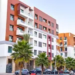 Cozy Studio - Centric Flat & Proximity To Cornich